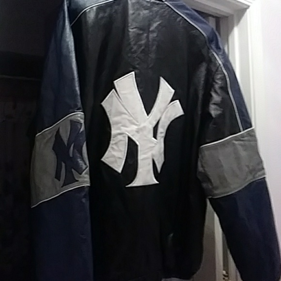 Leather Yankees jacket by Carl Banks - Picture 4 of 7